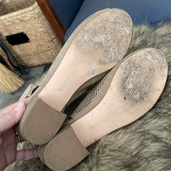 Restricted open toe shoe. Tan suede like. Woman size 8.5. Wood stack heel. - Picture 3 of 5
